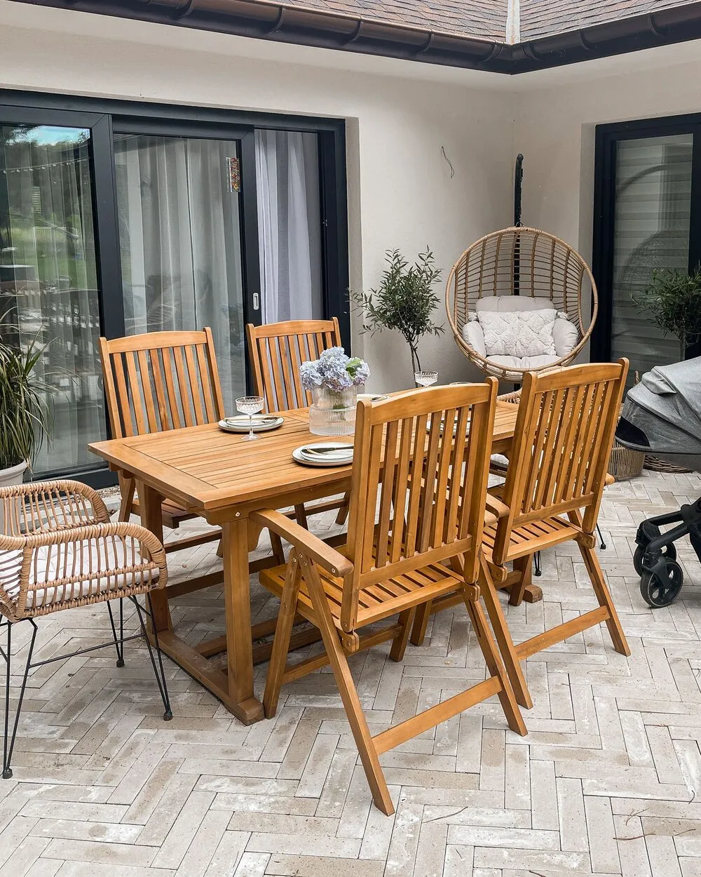 Garden Dining Set 6 Seater JAVA with Parasol (12 Options) Acacia Wood Light Brown