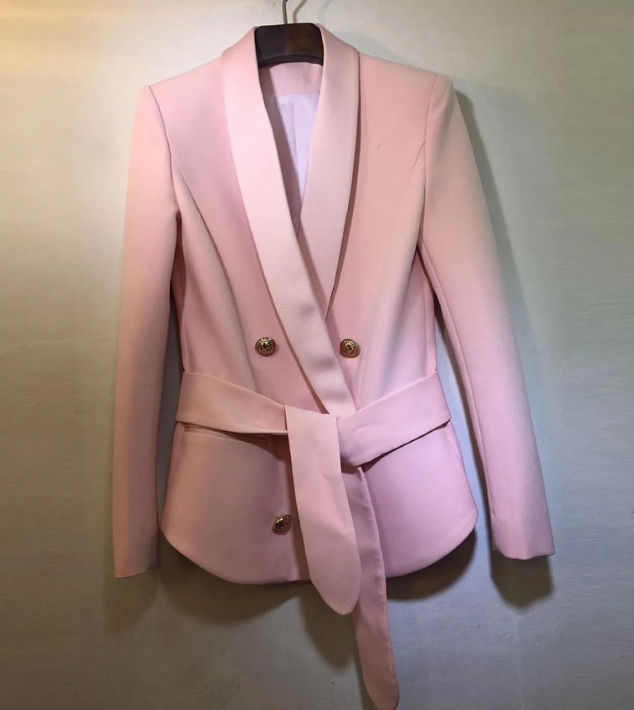 Giacca da donna di design più recente di alta qualità Giacca da donna elegante doppio petto con bottoni a forma di leone