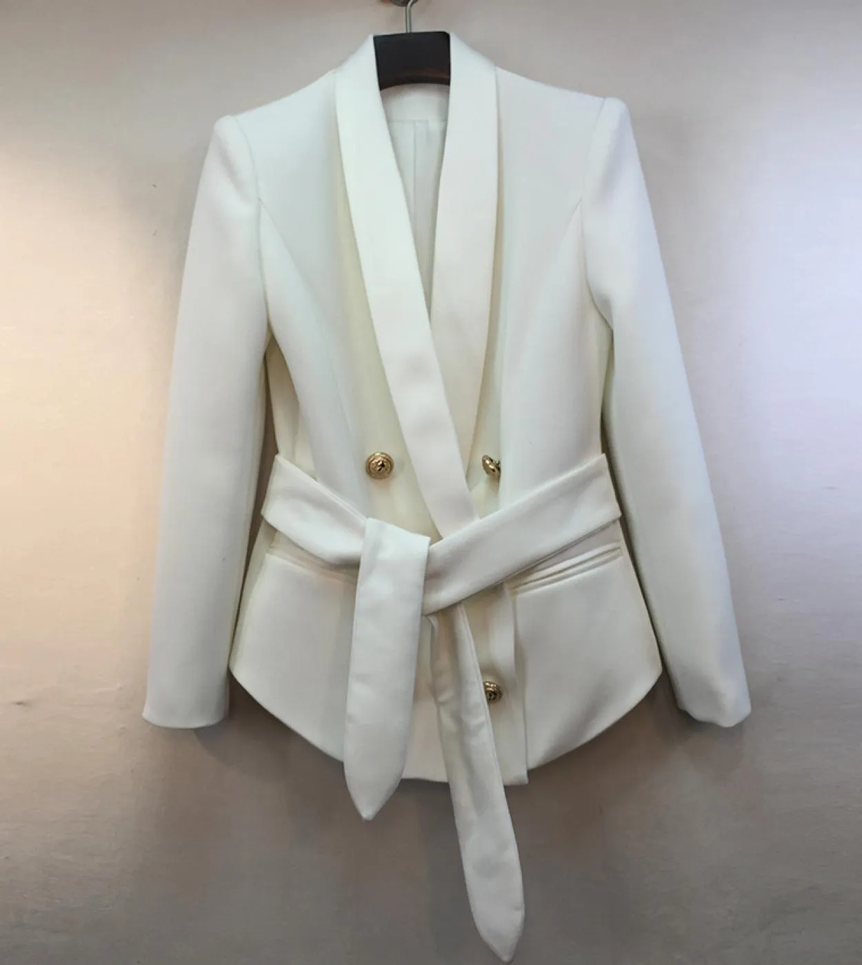 Giacca da donna di design più recente di alta qualità Giacca da donna elegante doppio petto con bottoni a forma di leone