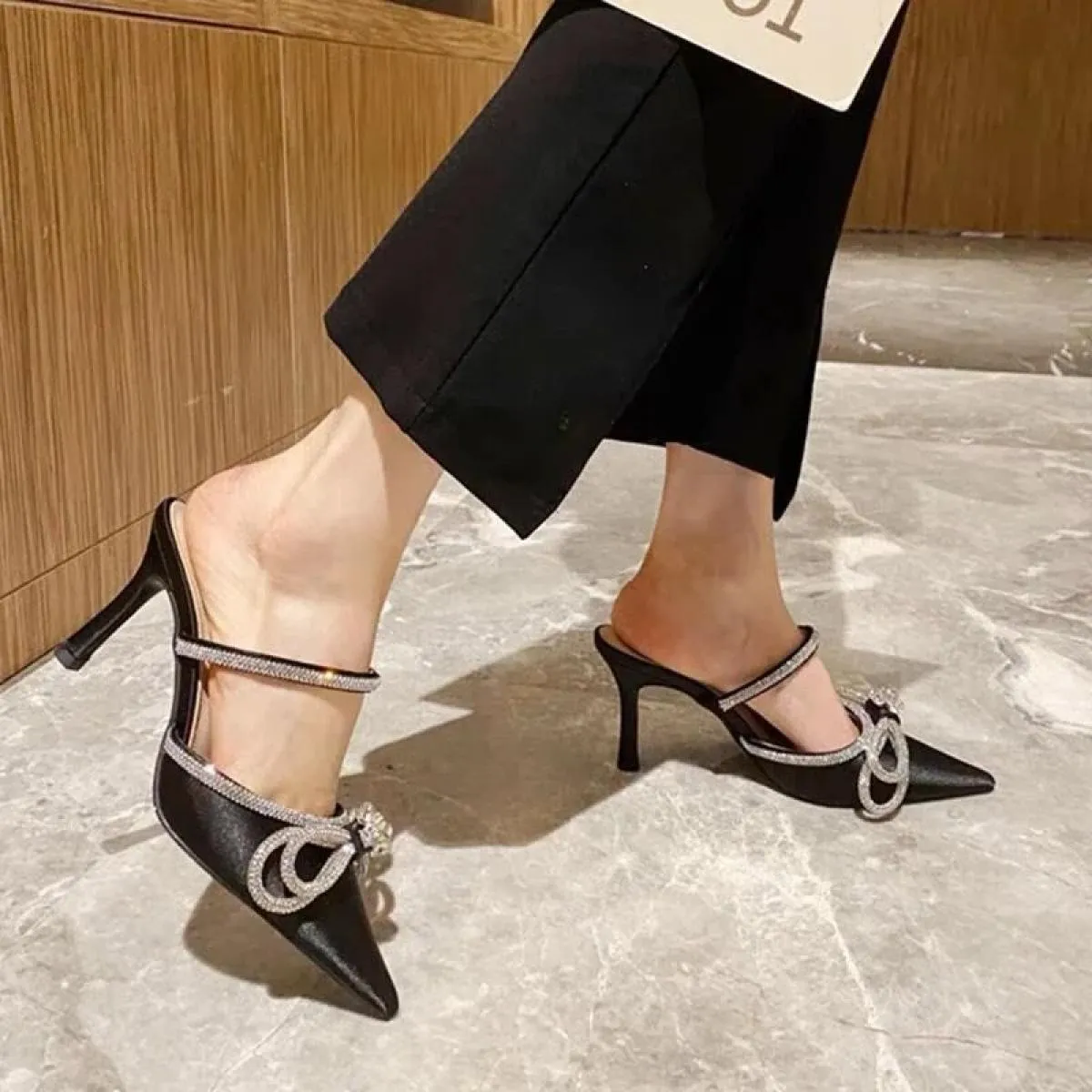 Moda estiva strass diamante farfalla nodo sandali tacchi alti pantofole a punta pompe da donna festa matrimonio Bling