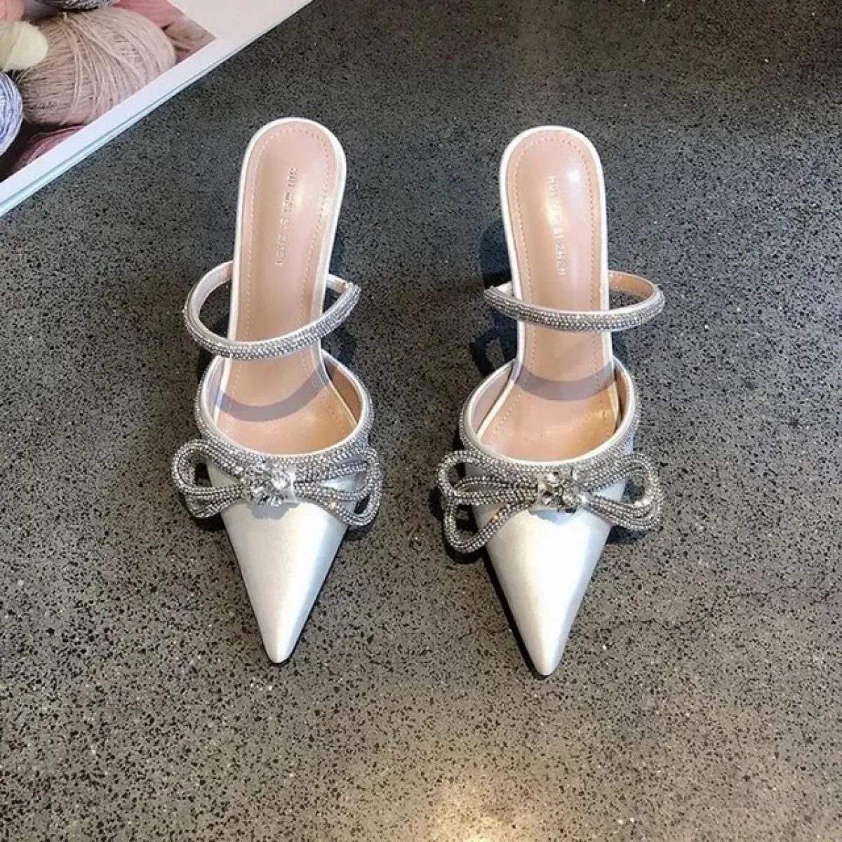 Moda estiva strass diamante farfalla nodo sandali tacchi alti pantofole a punta pompe da donna festa matrimonio Bling