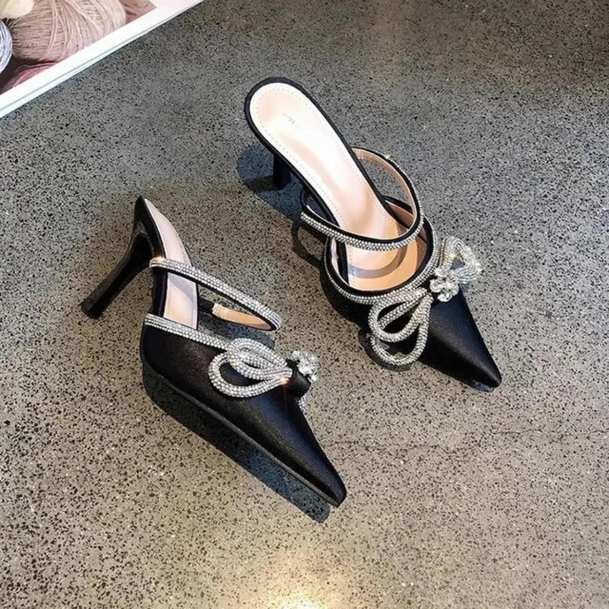Moda estiva strass diamante farfalla nodo sandali tacchi alti pantofole a punta pompe da donna festa matrimonio Bling