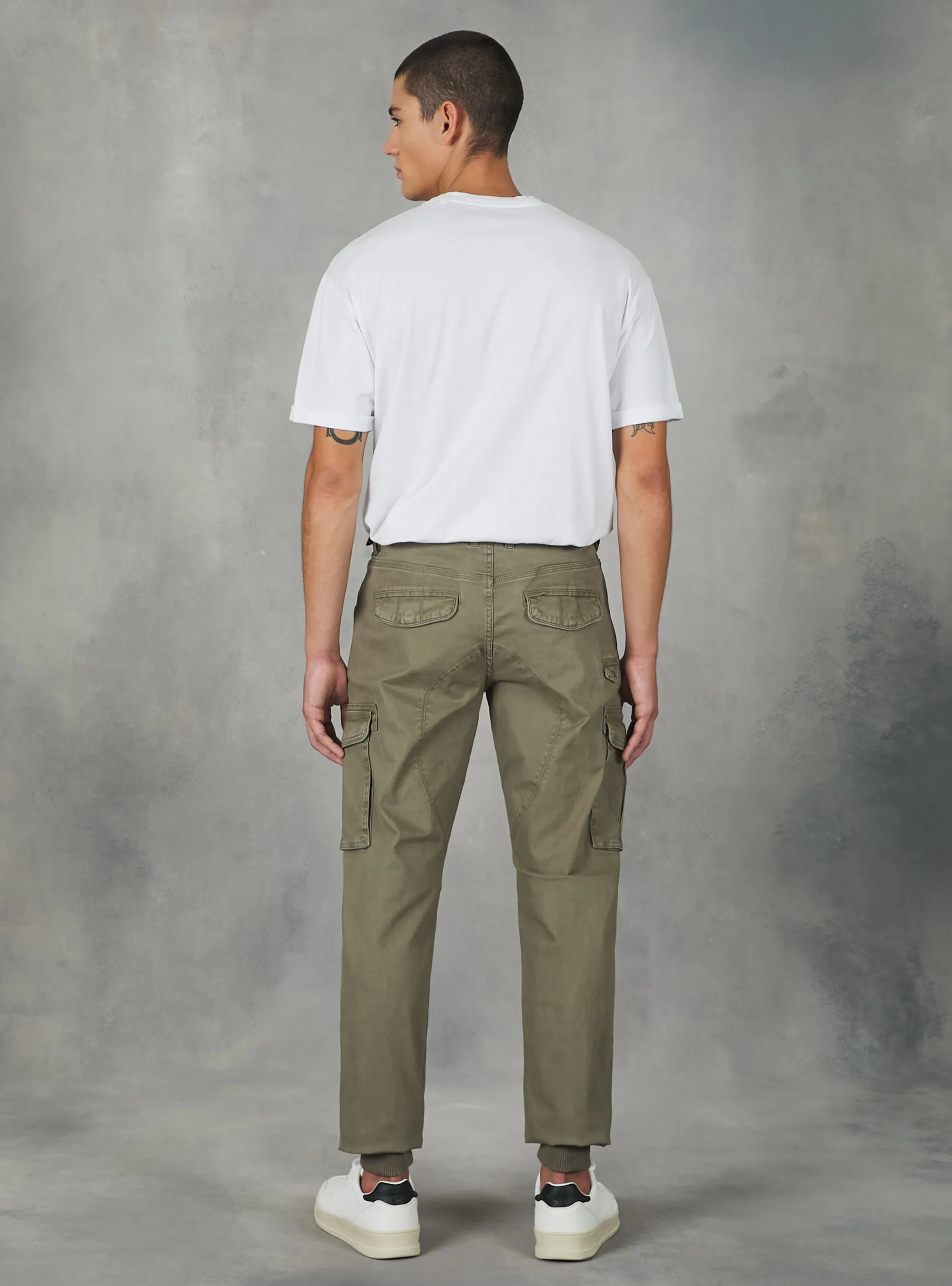 Pantaloni cargo in cotone con elastico