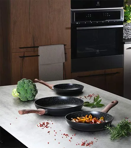 Tognana Set 3 padelle 20-24-28 cm, Alluminio, anche a Induzione, Nero